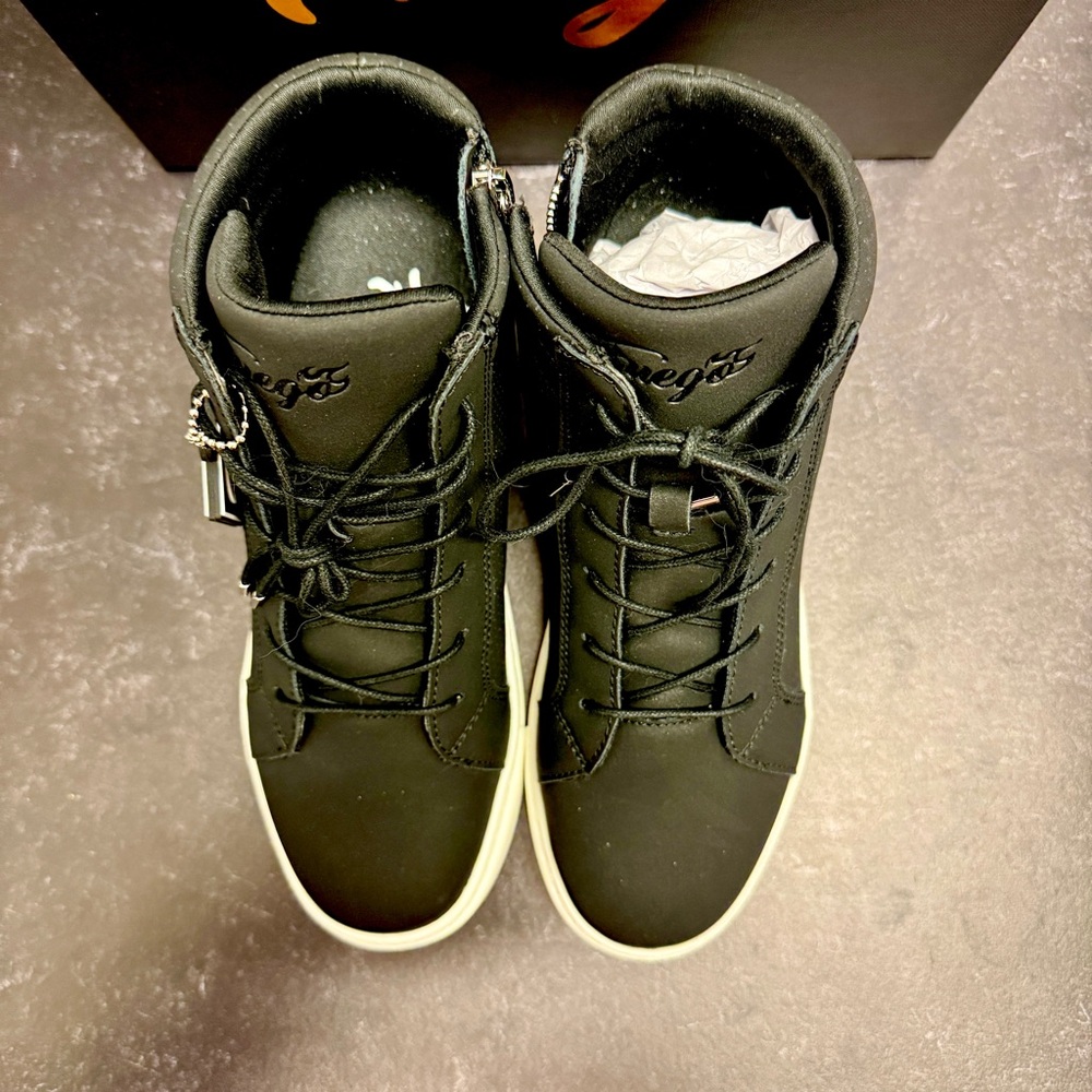 Fuego Dance Hidden Wedge Sneaker - Picture 5 of 14